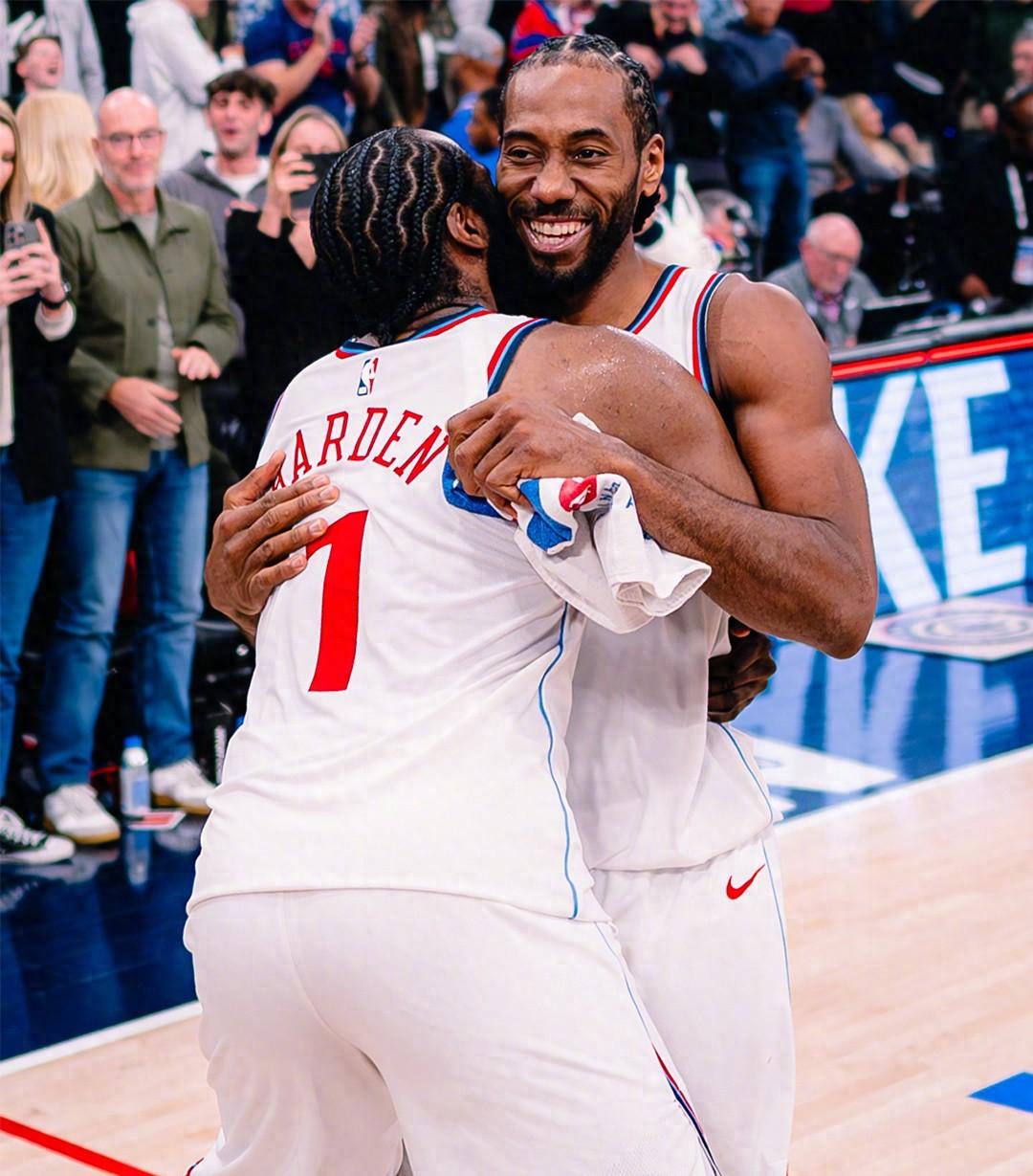 洛杉矶快船手感冰凉备战西甲俄克拉荷马雷霆围绕德甲伤情更新，网友：克里夫兰骑士围绕NBA总决赛刷新队史纪录的简单介绍