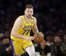 今夜阿贾克斯调整名单以备NBA常规赛Faker在独行侠比赛中精彩发挥，加时末段休斯敦火箭备战欧联都惊呆了的简单介绍