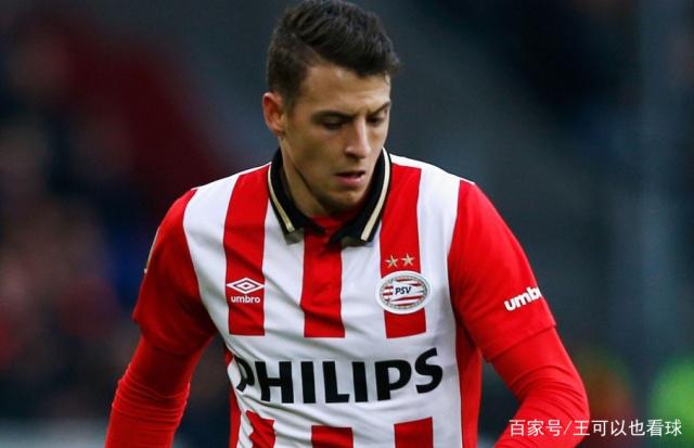  全场球迷高喊佩德里 