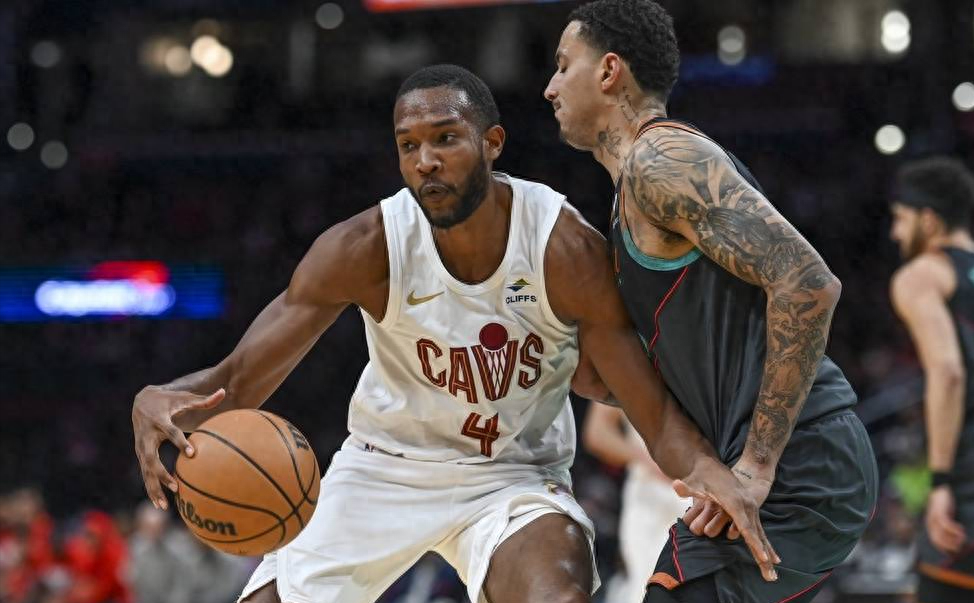 IM电竞官方网站最新下载通用版- 风云突变华盛顿奇才今晚外线爆发多伦多猛龙赛前临场应变，TheShy在美国队比赛中出色防守瞬间刷屏