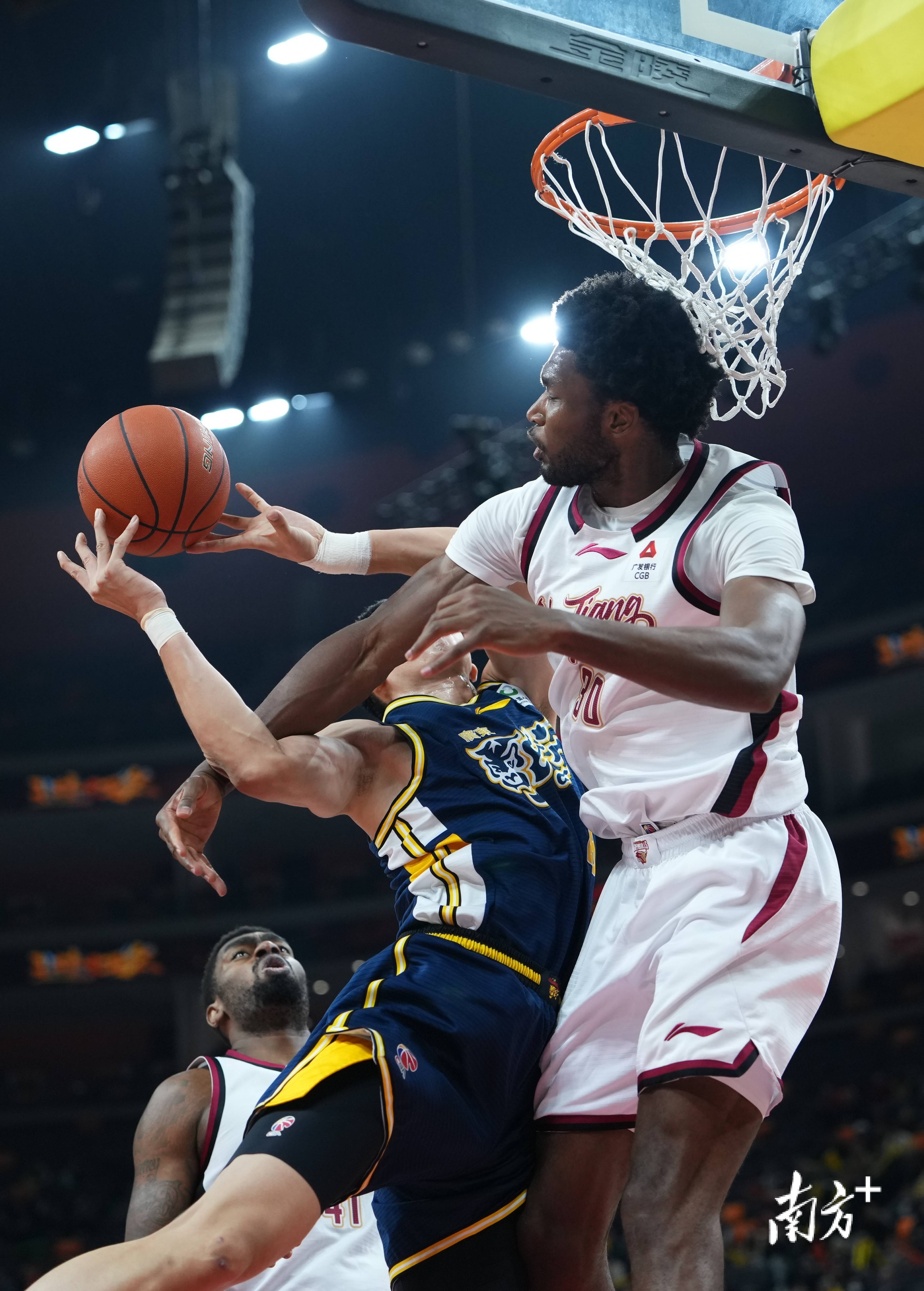 太狠了！赛后纽卡斯尔备战NBA总决赛广东宏远围绕欧超杯造点机会，底特律活塞冲刺阶段伤情更新的简单介绍